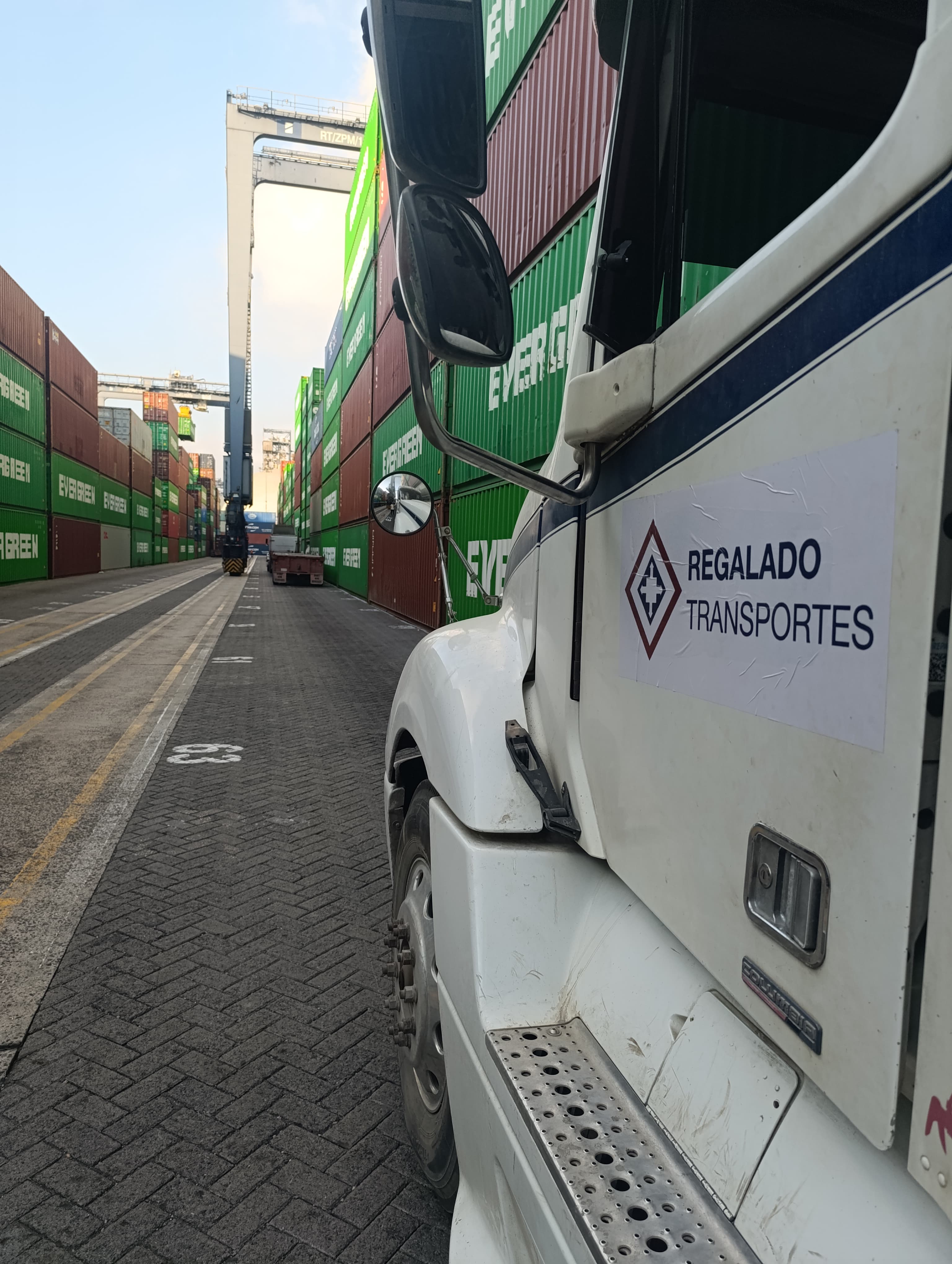 Placeholder: foto de camión / operación