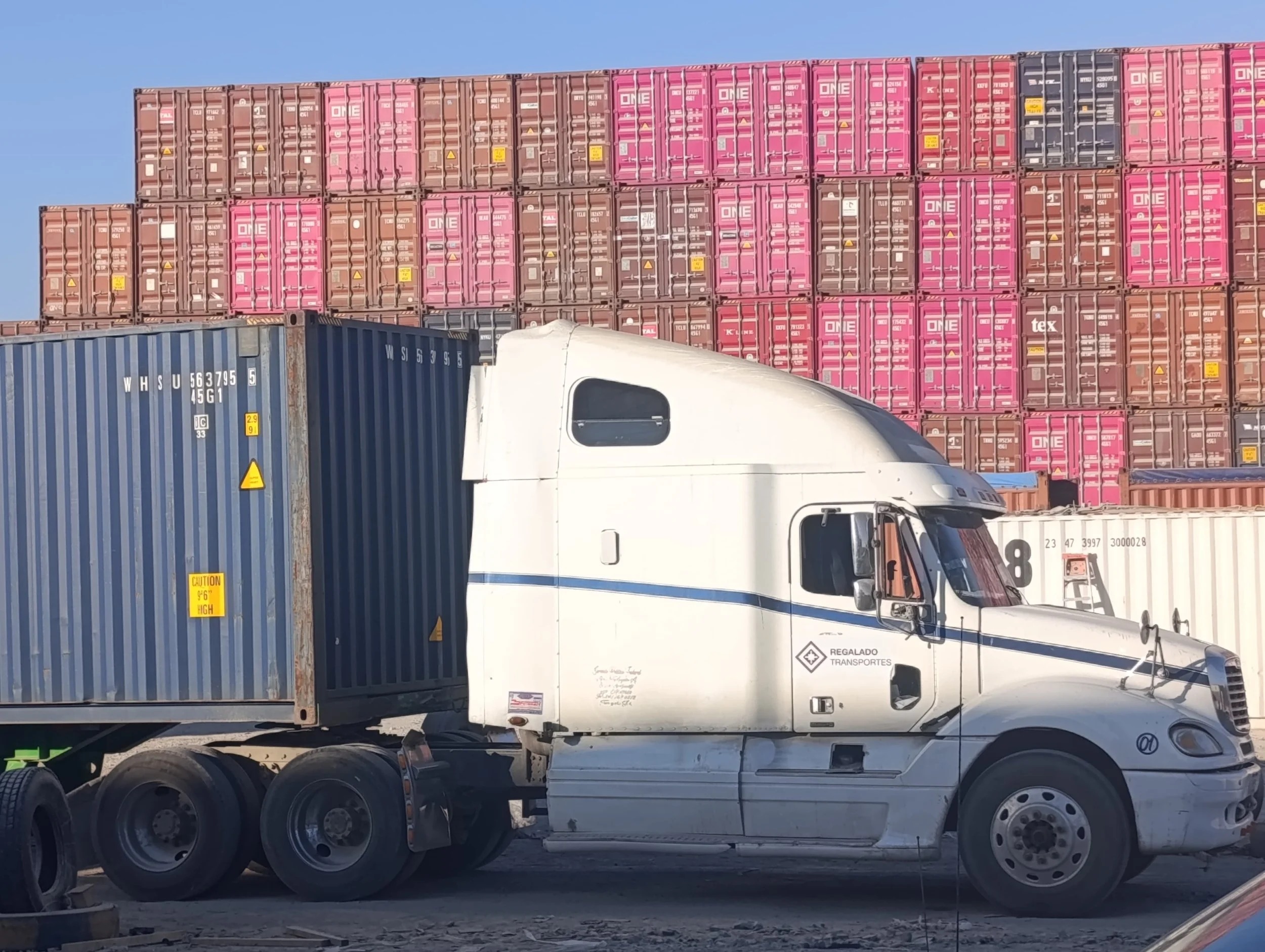 Placeholder: transporte de carga foráneo